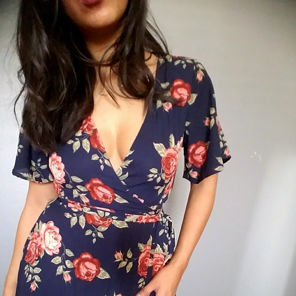 💦LAST ONE💦ZOEY NAVY BLUE FLORAL WRAP MAXI DRESS - Picture 5 of 6